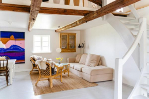 Family-Friendly Idyllic Holiday Home With Sea View